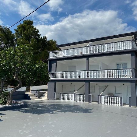 Apartmani Anita Starigrad Paklenica Esterno foto
