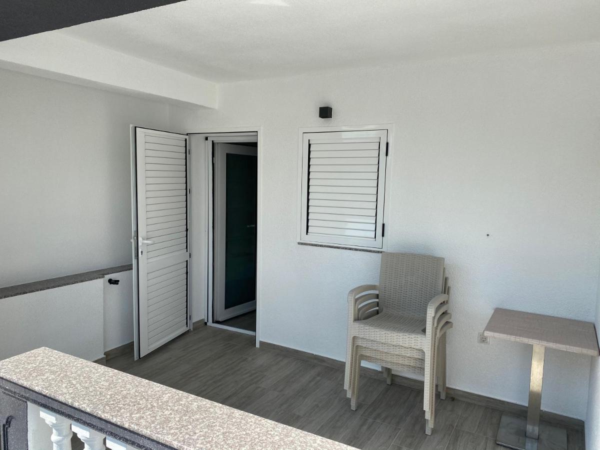 Apartmani Anita Starigrad Paklenica Esterno foto