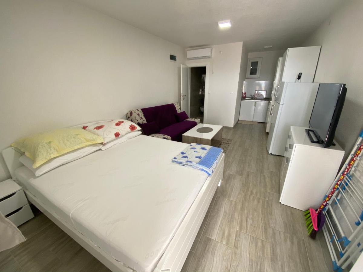 Apartmani Anita Starigrad Paklenica Esterno foto