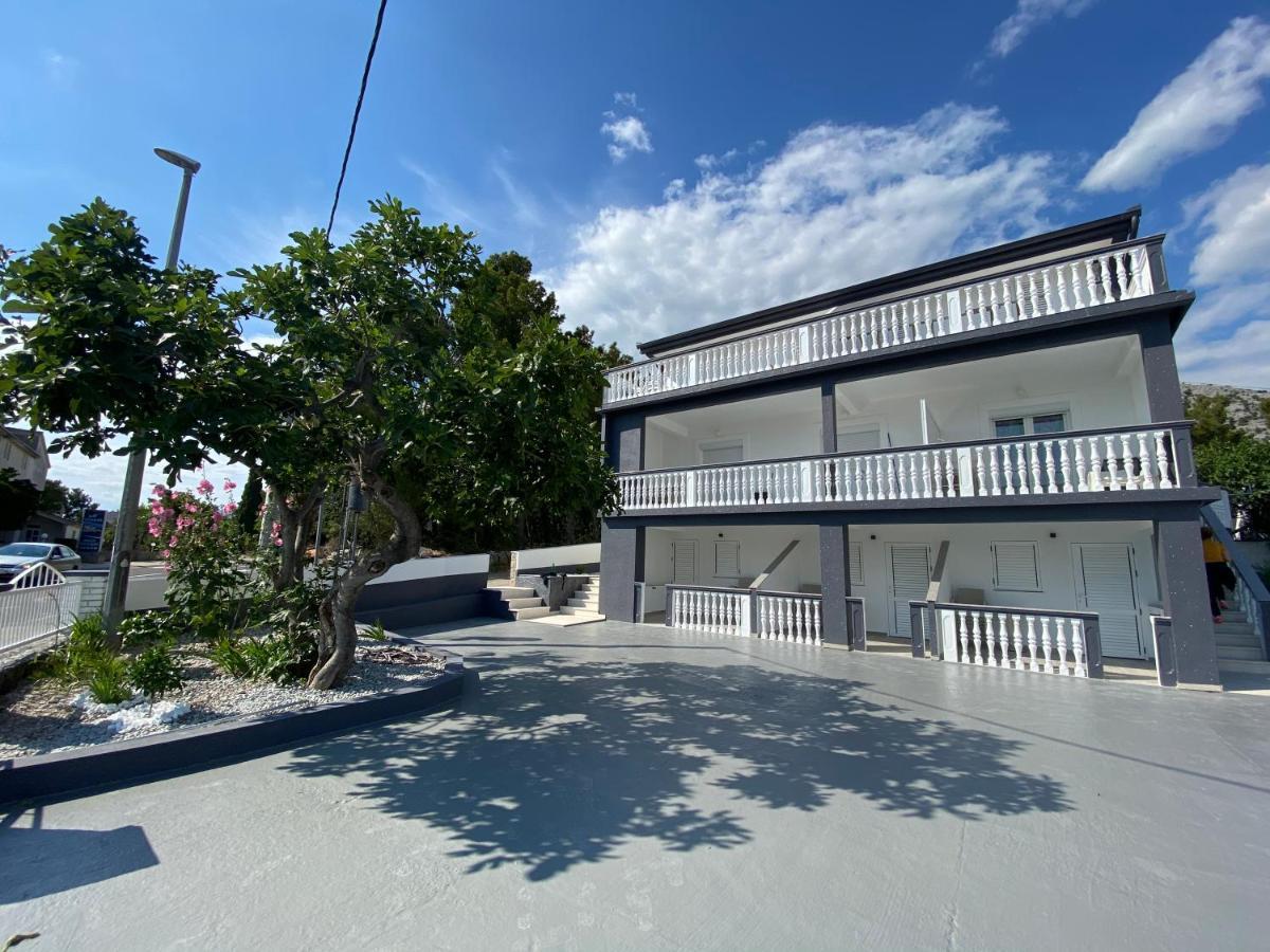 Apartmani Anita Starigrad Paklenica Esterno foto