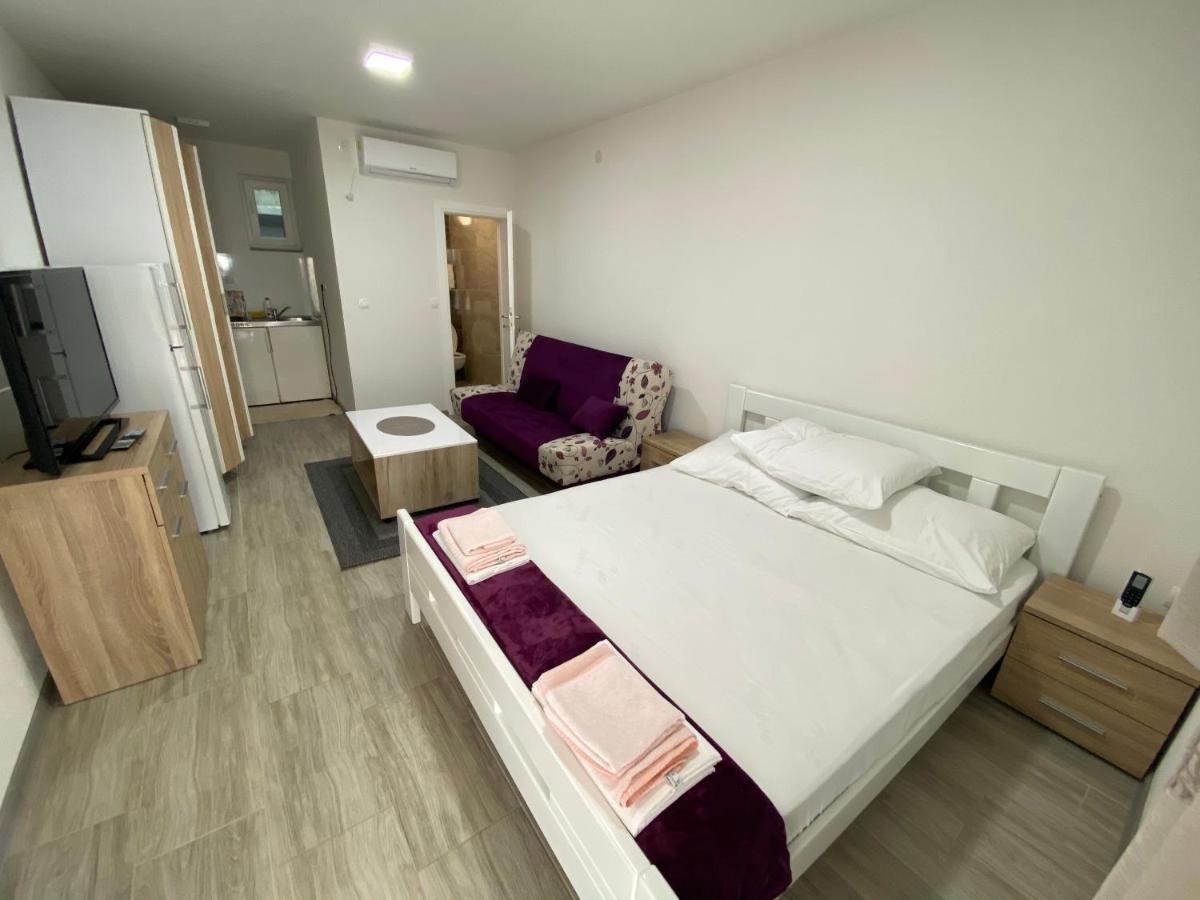 Apartmani Anita Starigrad Paklenica Esterno foto