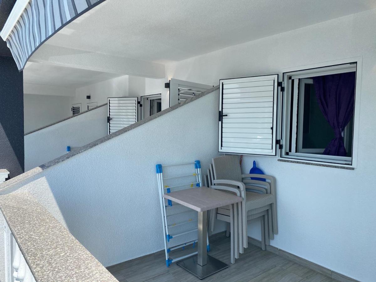 Apartmani Anita Starigrad Paklenica Esterno foto