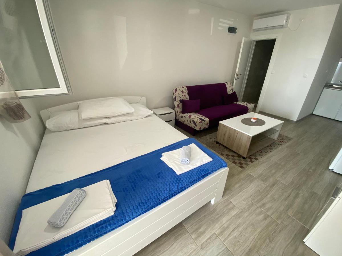 Apartmani Anita Starigrad Paklenica Esterno foto