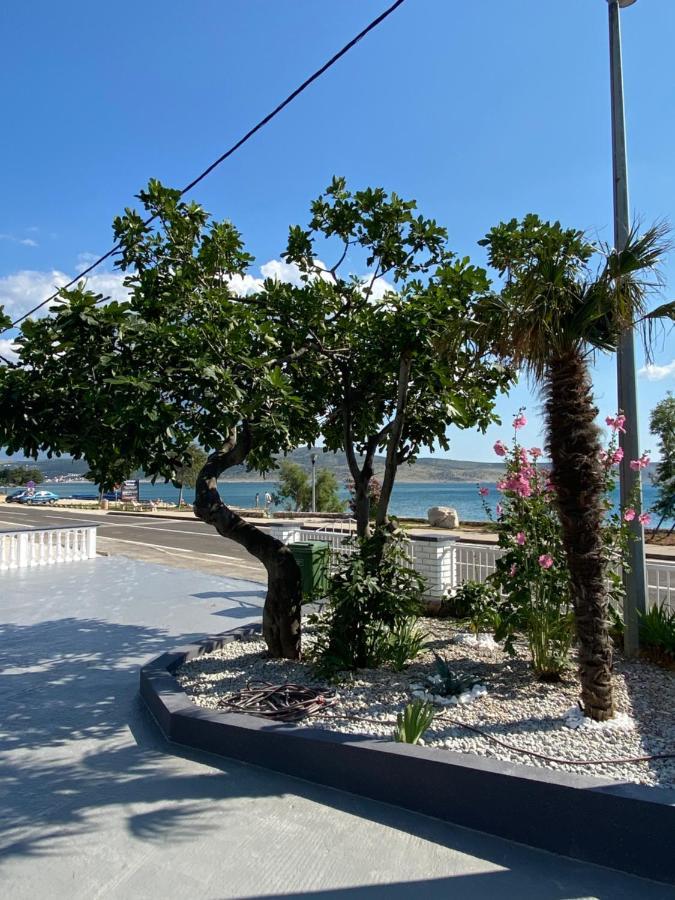 Apartmani Anita Starigrad Paklenica Esterno foto