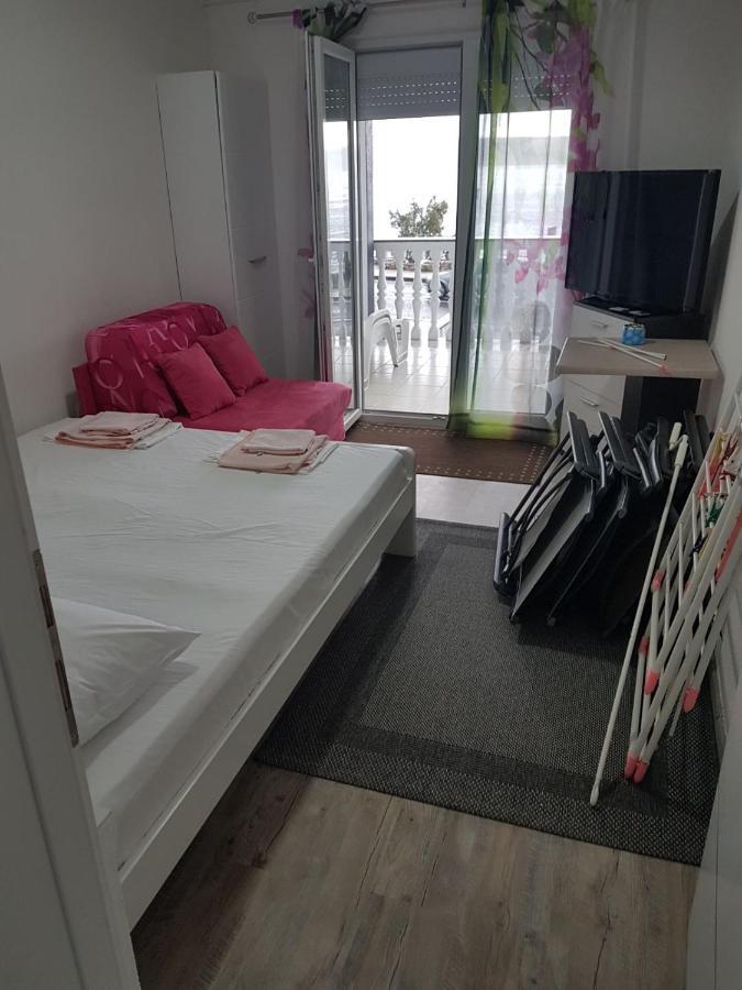 Apartmani Anita Starigrad Paklenica Esterno foto